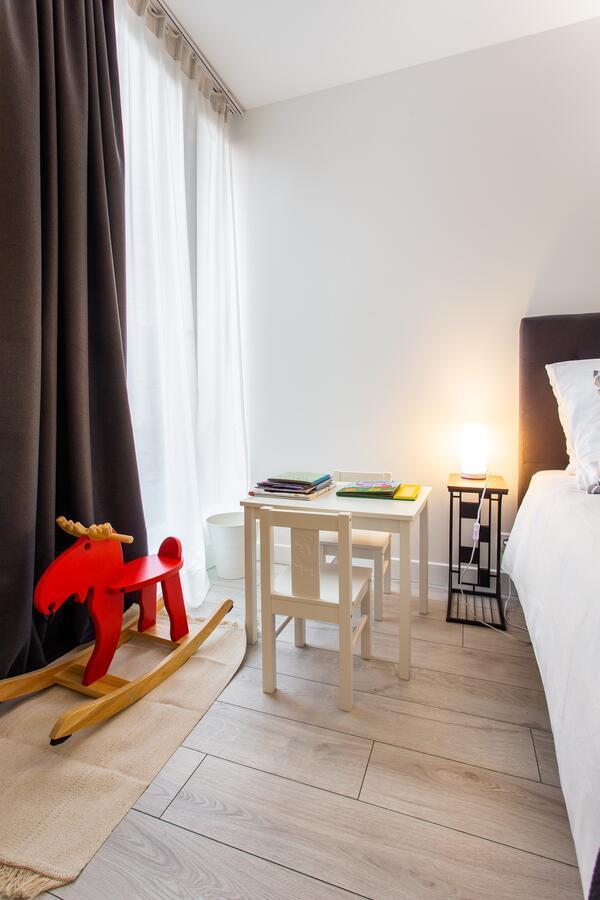 D&E - Paris-Disney - Holidays Apartment - Appartement De Vacances - 5 Chambres- 5 Sdb - 5 Bedrooms - 5 Bathrooms - Netflix Шан-сюр-Марн Экстерьер фото