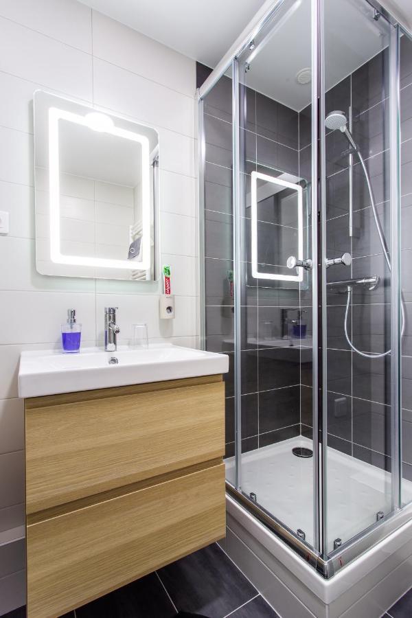 D&E - Paris-Disney - Holidays Apartment - Appartement De Vacances - 5 Chambres- 5 Sdb - 5 Bedrooms - 5 Bathrooms - Netflix Шан-сюр-Марн Экстерьер фото
